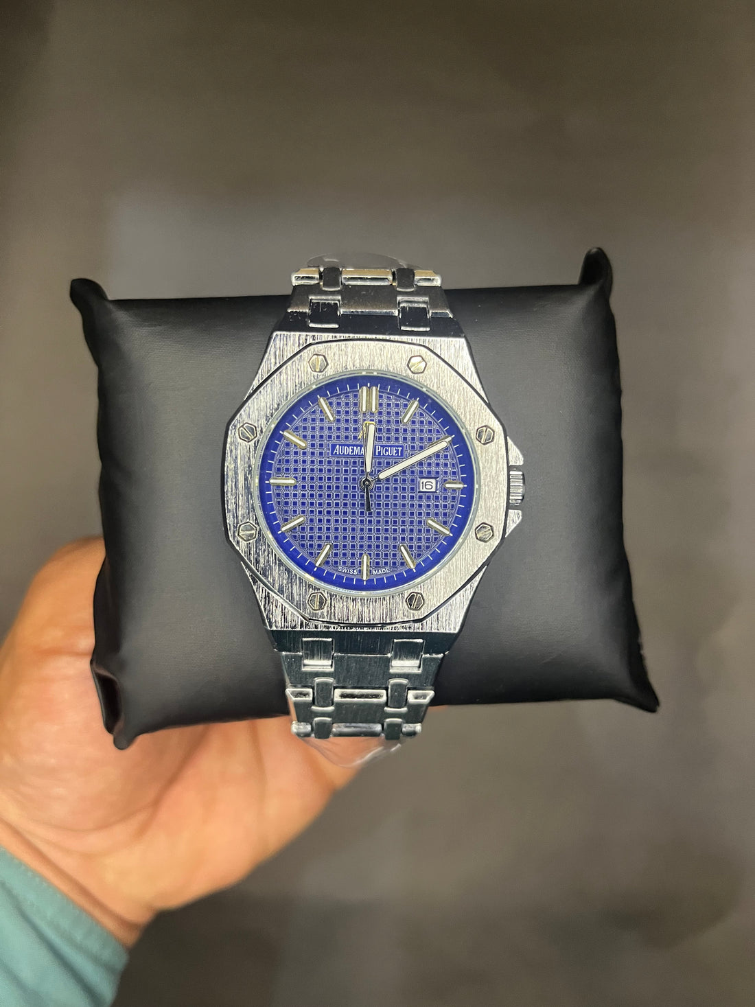⌚ Audemars Piguet Luxury Watch – Timeless Elegance